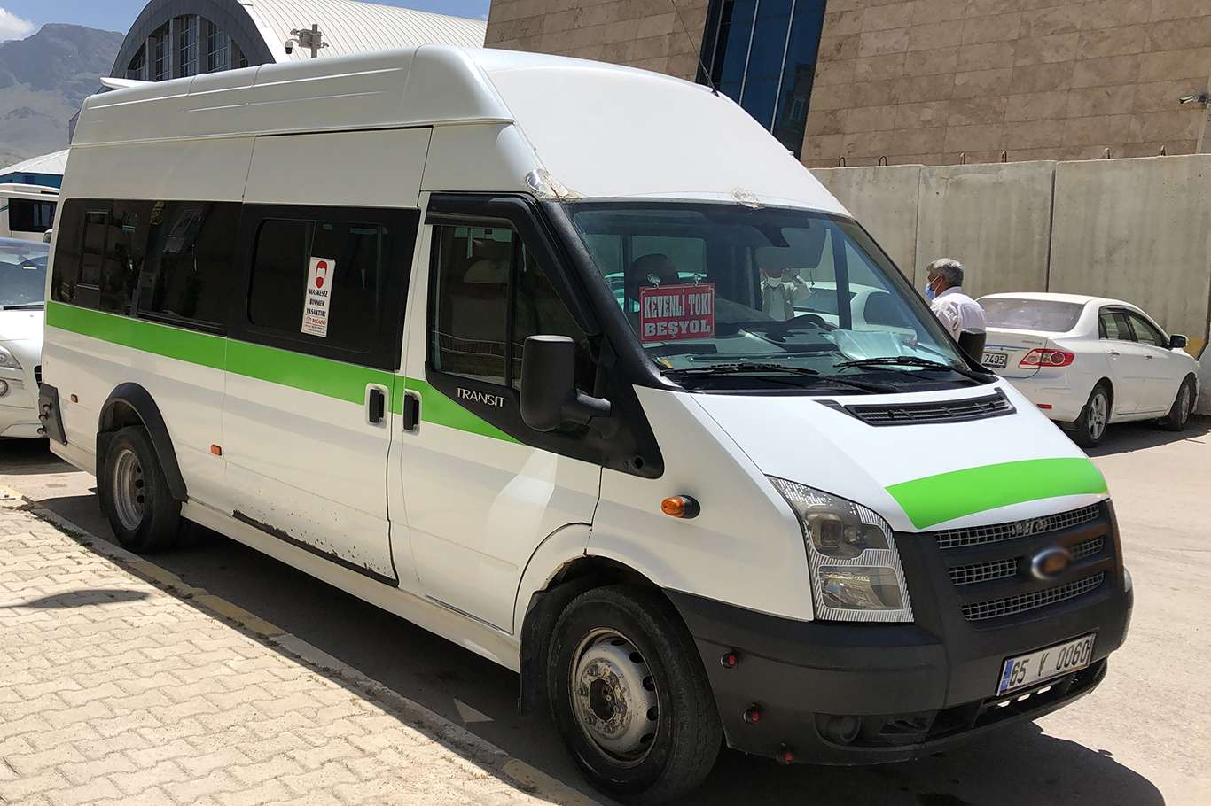 Van Büyükşehir Belediyesinden toplu taşımaya düzenleme Van Büyükşehir Belediyesinden toplu taşımaya düzenleme